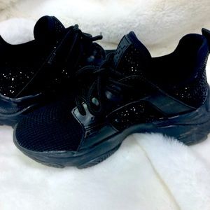 Steve Madden sneakers